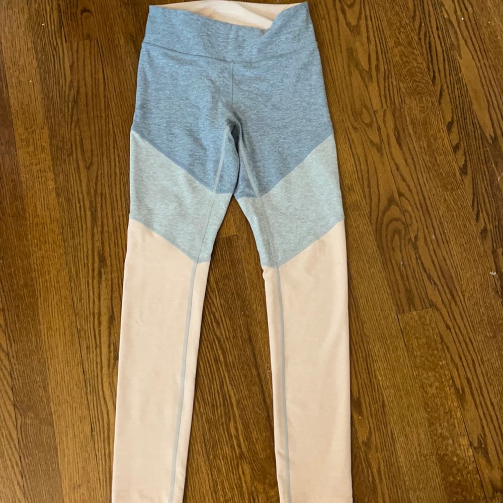 Outdoor voices leggings